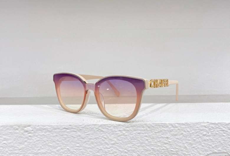 Picture of Chanel Sunglasses _SKUfw57230998fw